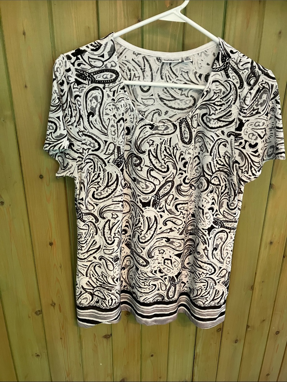 Croft & Barrow Women’s M Black & Grey Paisley Classic T Shortsleeve Pullover Top